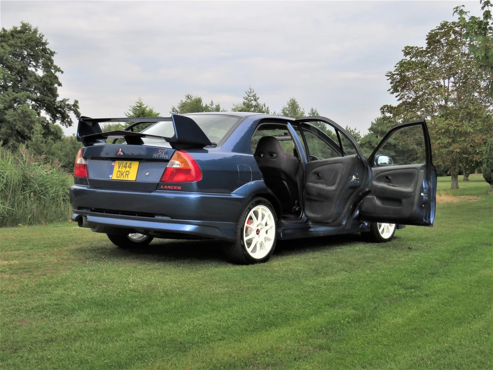 2000 Mitsubishi Lancer Evolution VI 6th Gen - Image 19 of 31