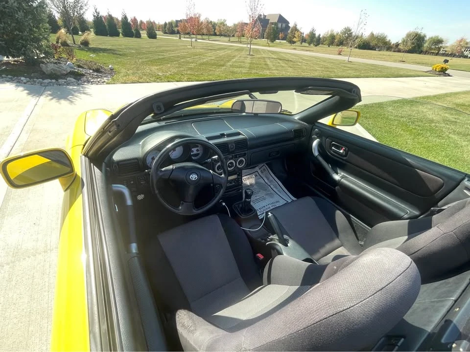 2000 Toyota MR2 Spyder/MR-S - Image 7 of 10