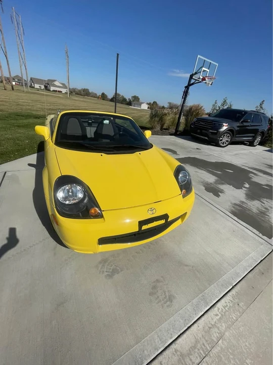 2000 Toyota MR2 Spyder/MR-S - Image 3 of 10