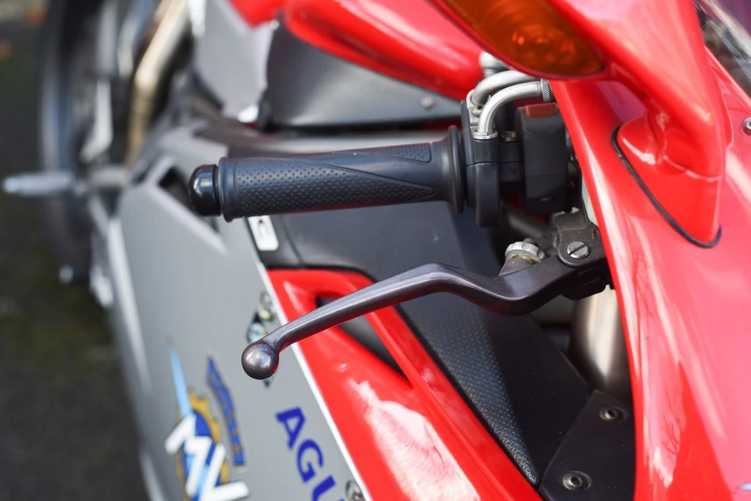 2000 MV Agusta F4 - Image 29 of 30