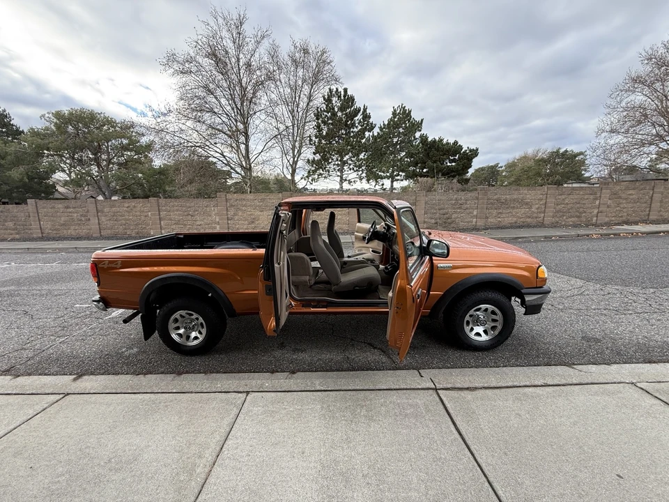 2000 Mazda B Series 5th Gen - Image 13 of 21