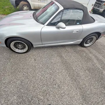 2000 Mazda MX-5 Miata RF 30th Anniversary Convertible 2D