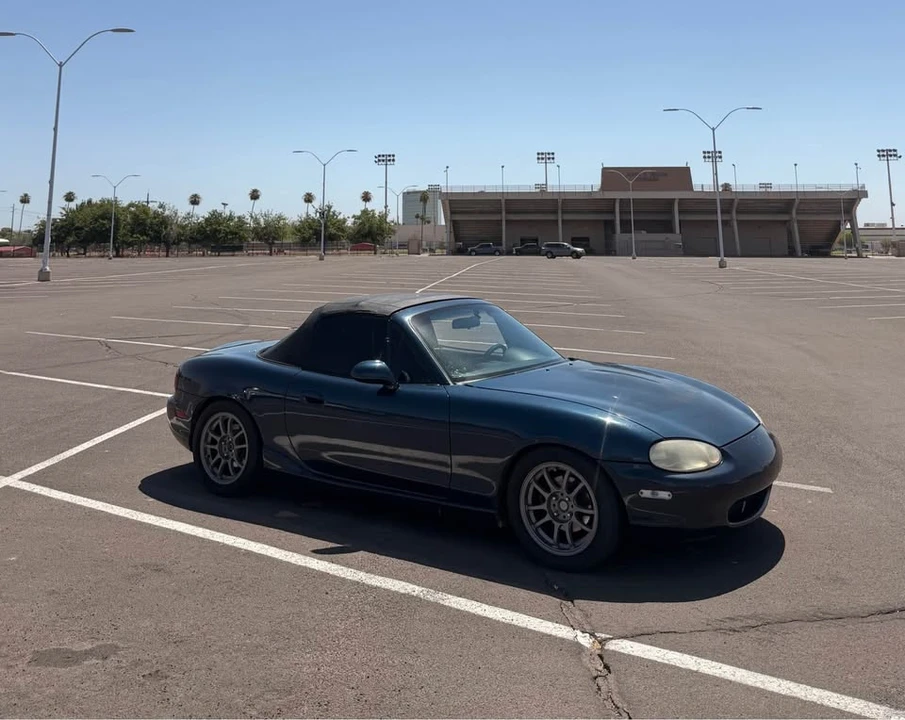 2000 Mazda NB MX-5 Miata - Image 3 of 8