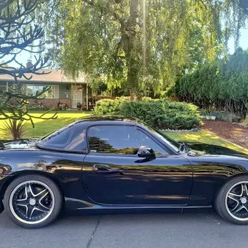 2000 Mazda MX-5 Miata RF Club Convertible 2D