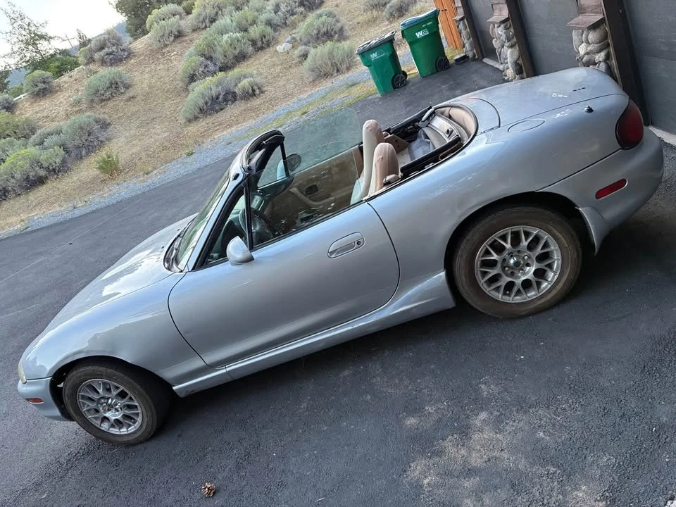 2000 Mazda NB MX-5 Miata - Image 2 of 5