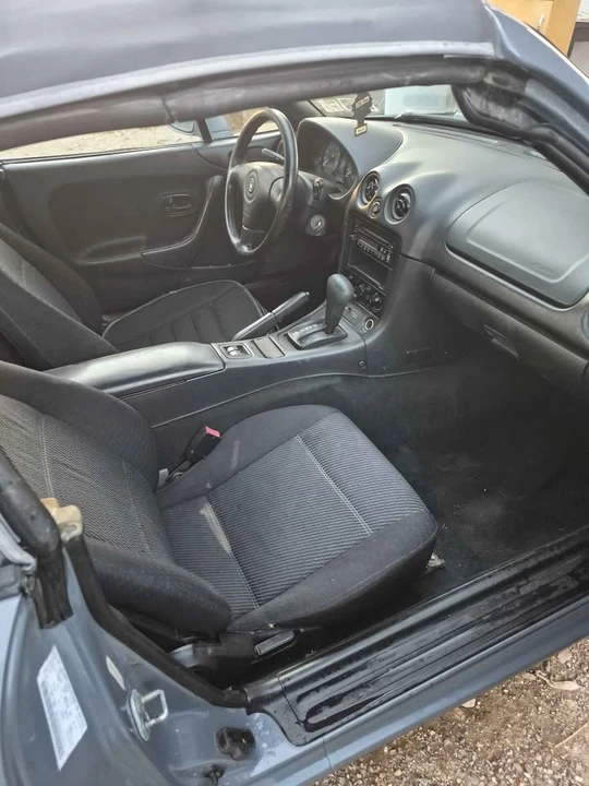 2000 Mazda NB MX-5 Miata - Image 2 of 5