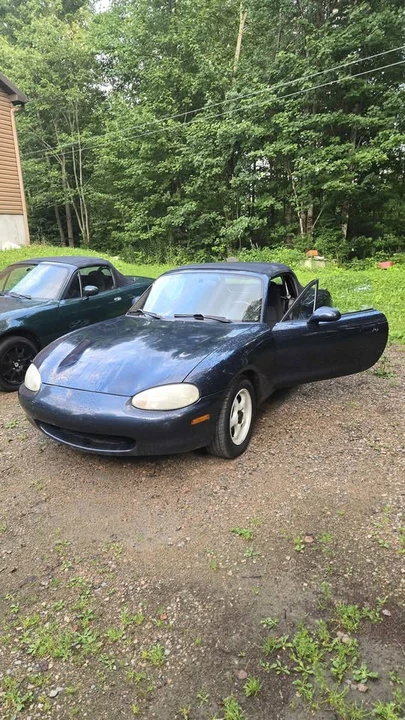 2000 Mazda NB MX-5 Miata - Image 2 of 6