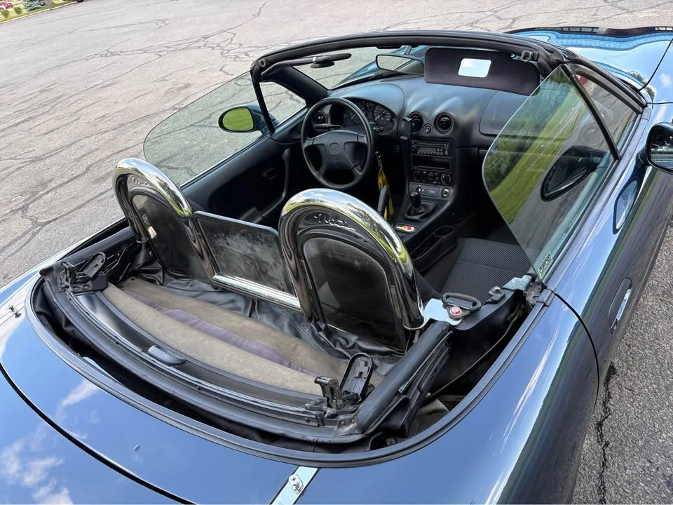 2000 Mazda NB MX-5 Miata - Image 3 of 8