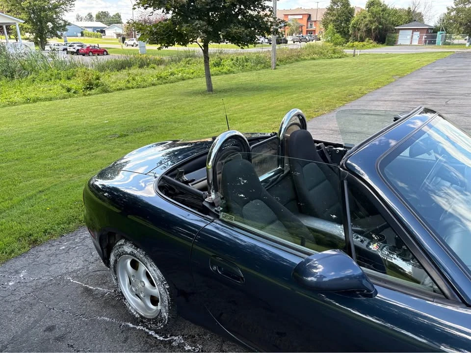 2000 Mazda NB MX-5 Miata - Image 5 of 8