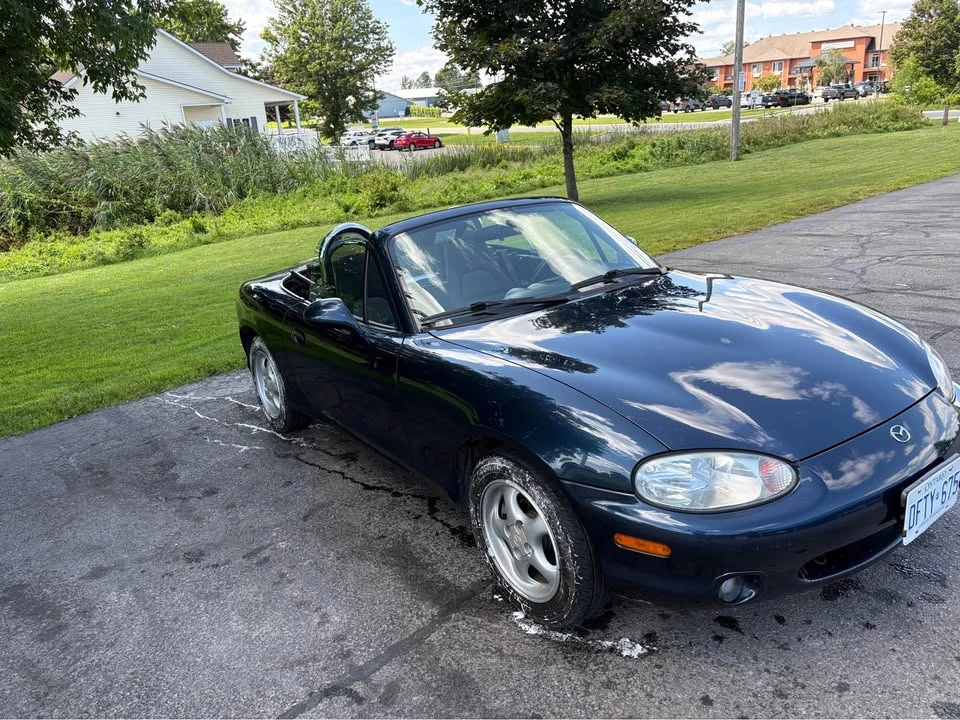 2000 Mazda NB MX-5 Miata - Image 2 of 8