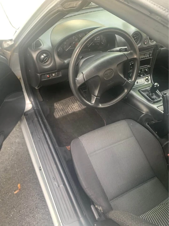 2000 Mazda NB MX-5 Miata - Image 8 of 10