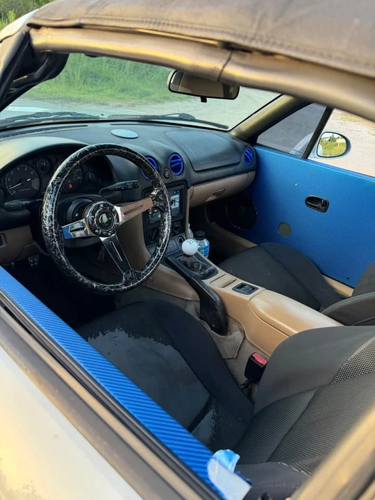2000 Mazda NB MX-5 Miata - Image 3 of 3