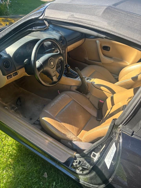 2000 Mazda NB MX-5 Miata - Image 11 of 14