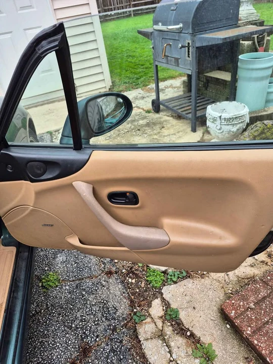 2000 Mazda NB MX-5 Miata - Image 6 of 8