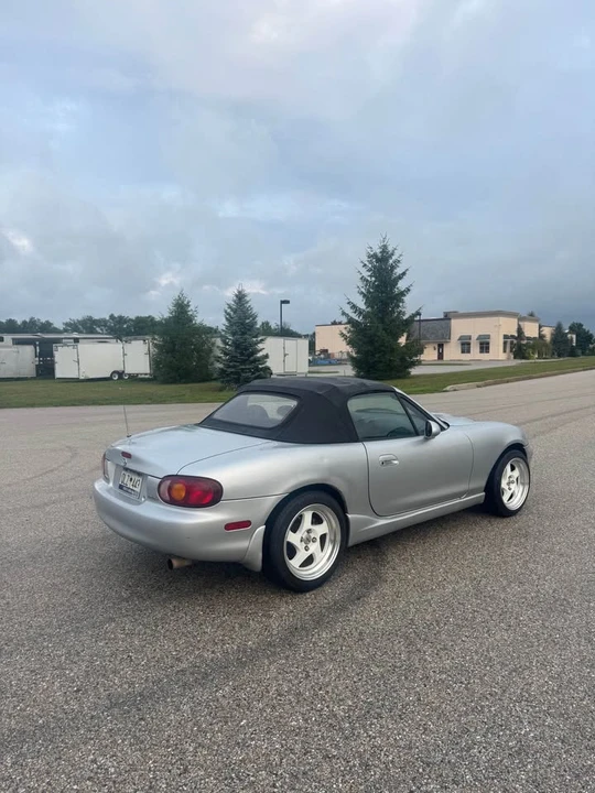 2000 Mazda NB MX-5 Miata - Image 3 of 7