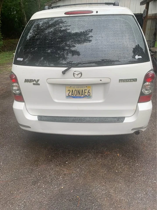 2000 Mazda MPV 2nd Gen - Image 3 of 3
