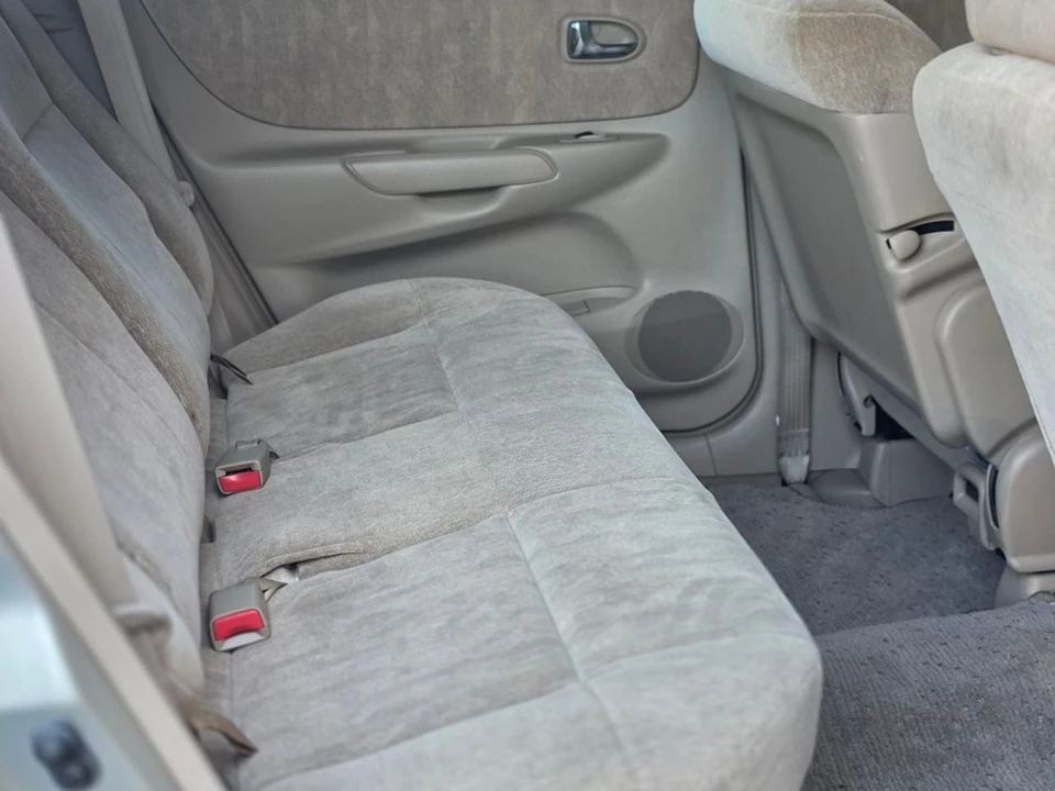 2000 Mazda MPV 2nd Gen - Image 4 of 21