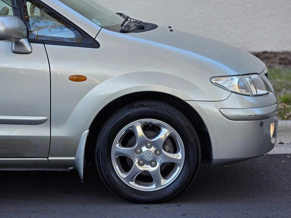 2000 Mazda MPV 2nd Gen - Image 15 of 21