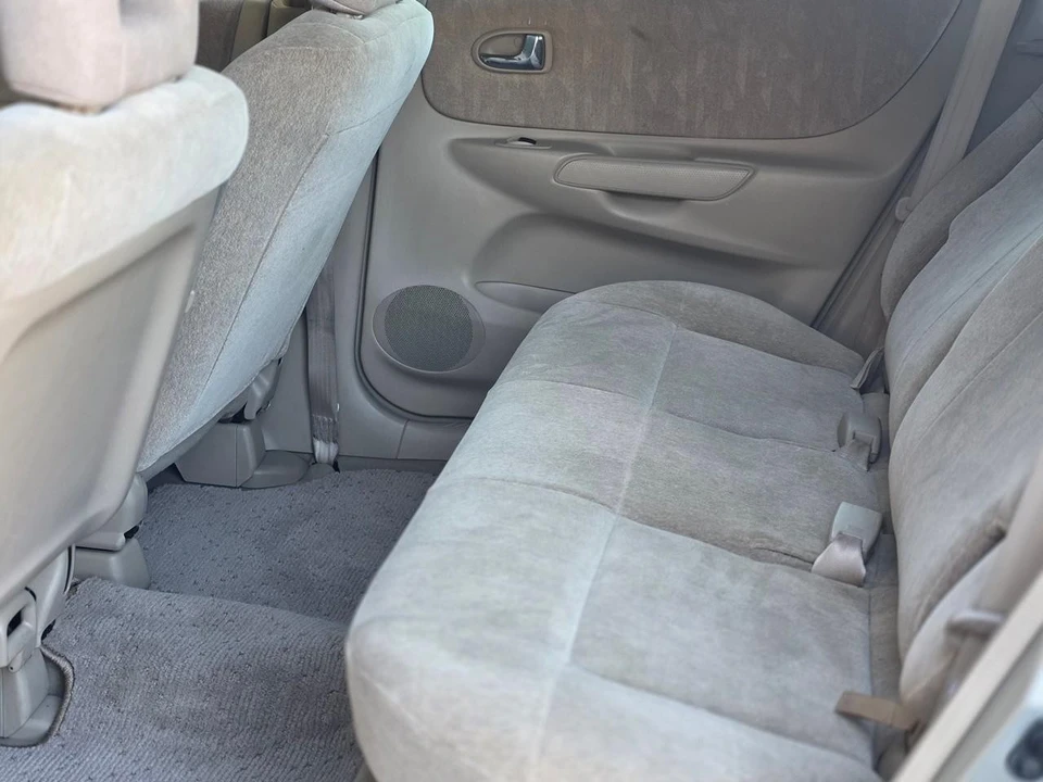 2000 Mazda MPV 2nd Gen - Image 7 of 21