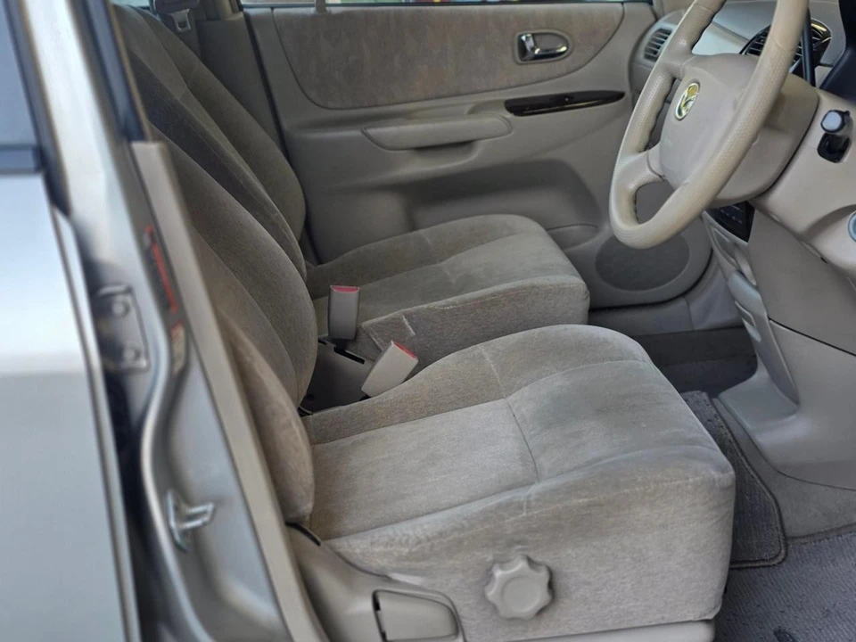 2000 Mazda Mazda 5 - Image 2 of 21