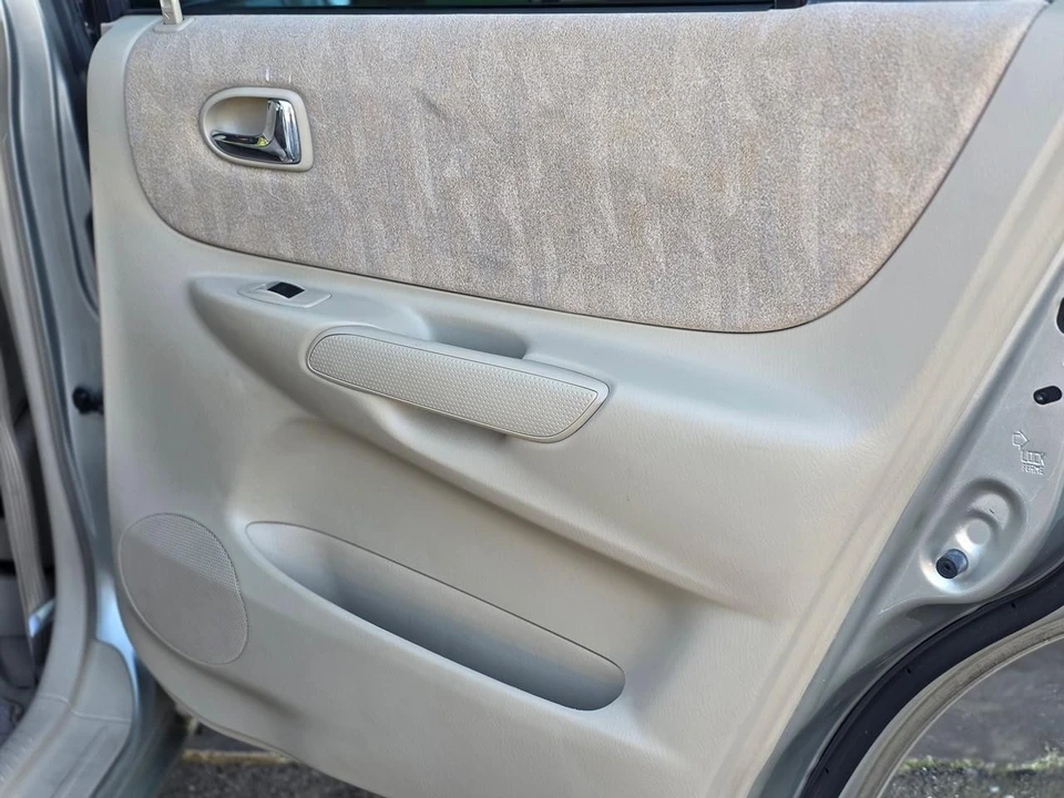 2000 Mazda MPV 2nd Gen - Image 6 of 21