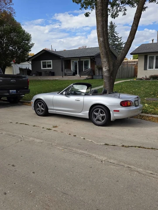 2000 Mazda NB MX-5 Miata - Image 7 of 8