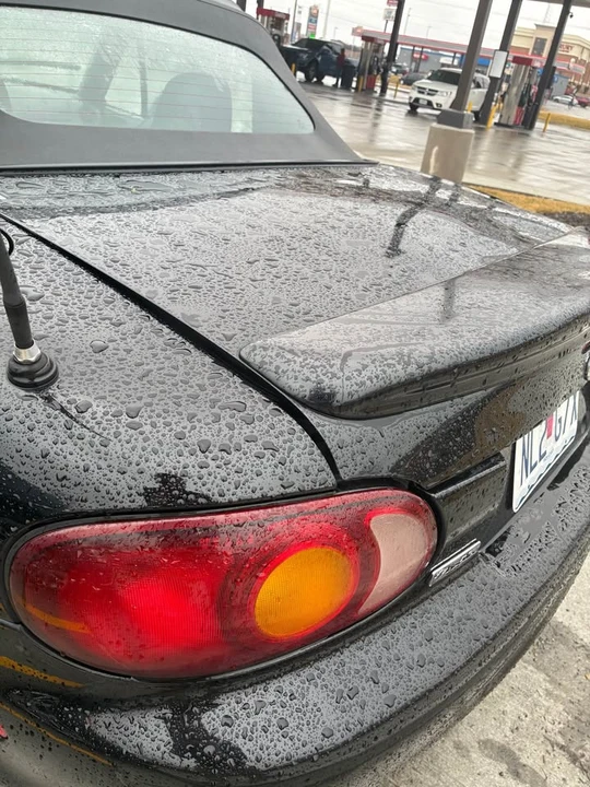 2000 Mazda NB MX-5 Miata - Image 4 of 8