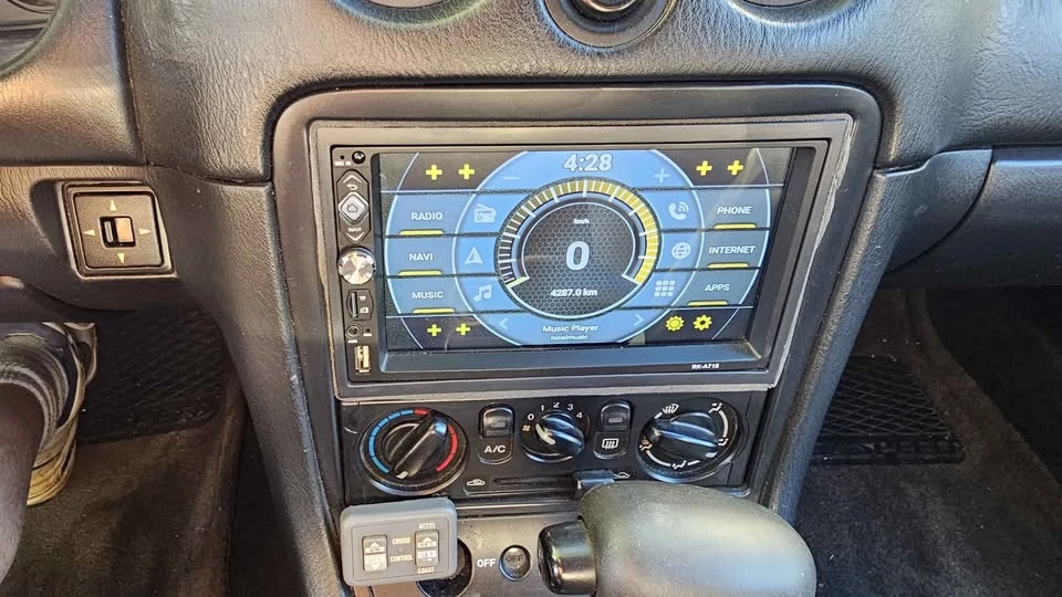 2000 Mazda NB MX-5 Miata - Image 13 of 18