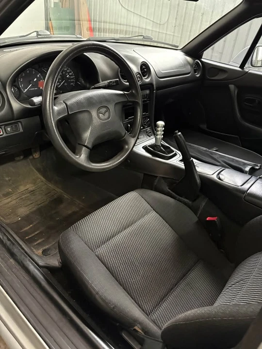 2000 Mazda NB MX-5 Miata - Image 7 of 7