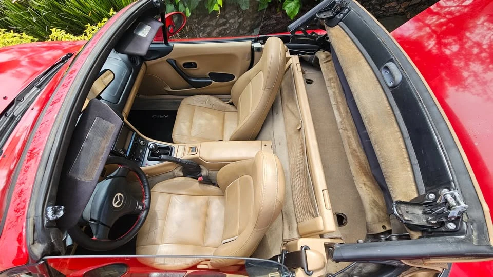 2000 Mazda NB MX-5 Miata - Image 7 of 10