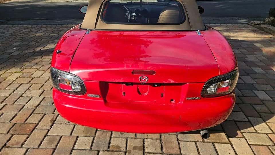 2000 Mazda NB MX-5 Miata - Image 4 of 10