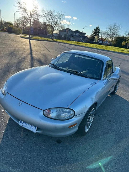 2000 Mazda NB MX-5 Miata - Image 2 of 9