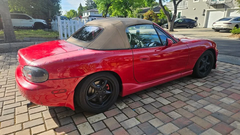 2000 Mazda NB MX-5 Miata - Image 2 of 10