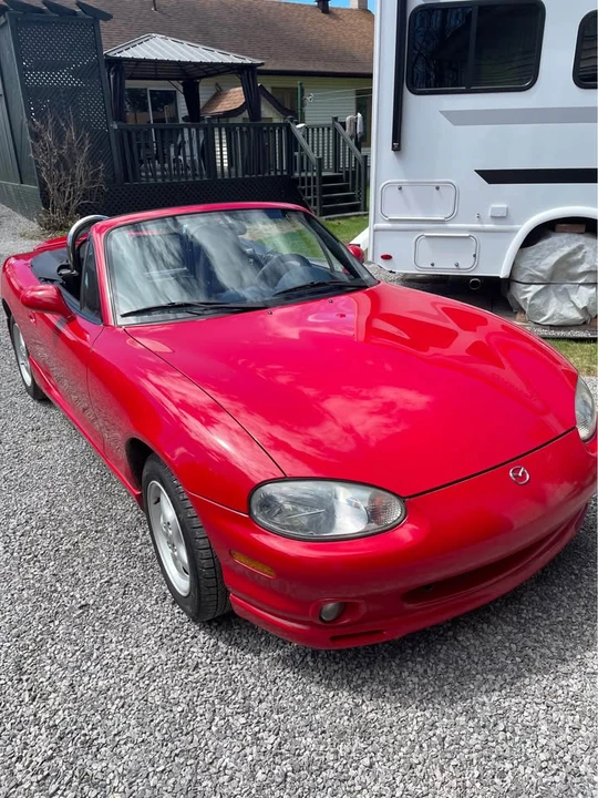 2000 Mazda NB MX-5 Miata - Image 2 of 8