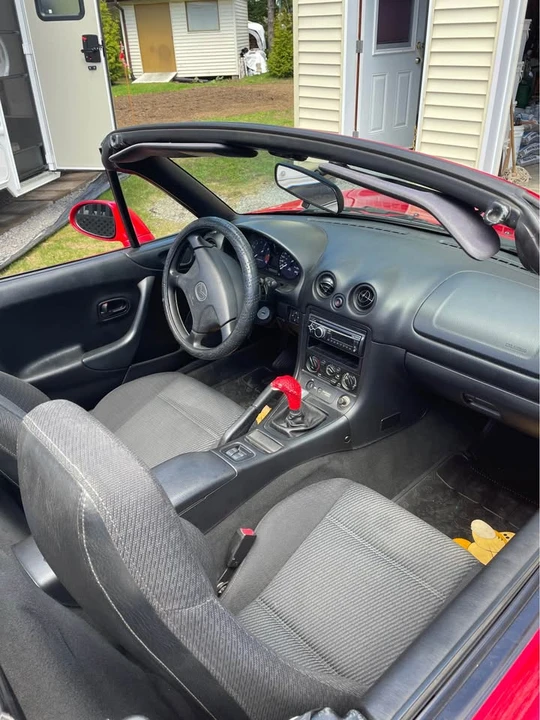 2000 Mazda NB MX-5 Miata - Image 4 of 8