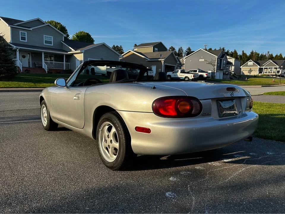 2000 Mazda NB MX-5 Miata - Image 4 of 8