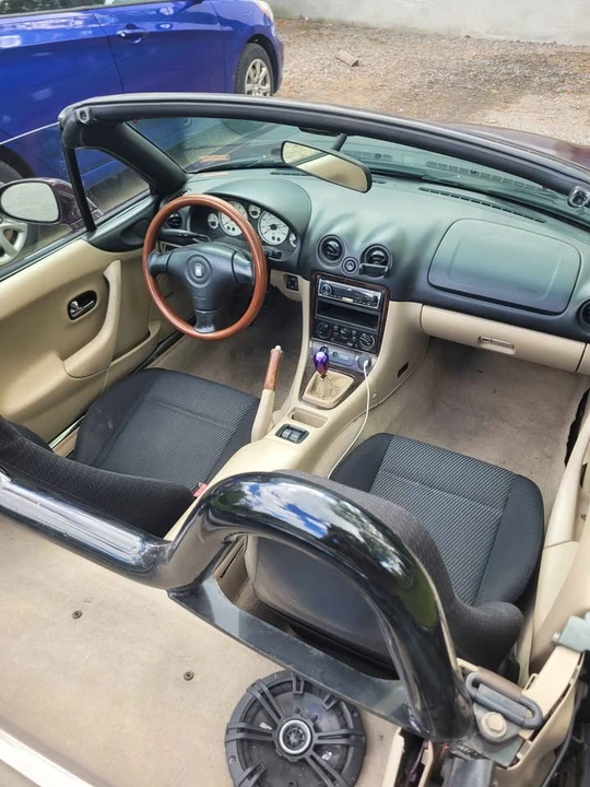 2000 Mazda NB MX-5 Miata - Image 7 of 12