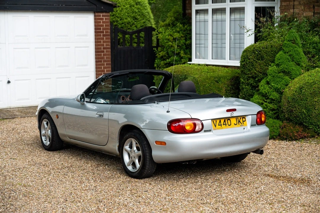 2000 Mazda NB MX-5 Miata - Image 5 of 30