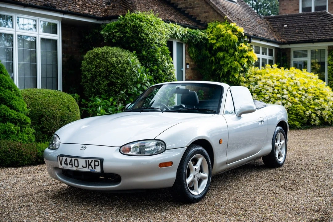 2000 Mazda NB MX-5 Miata - Image 11 of 30