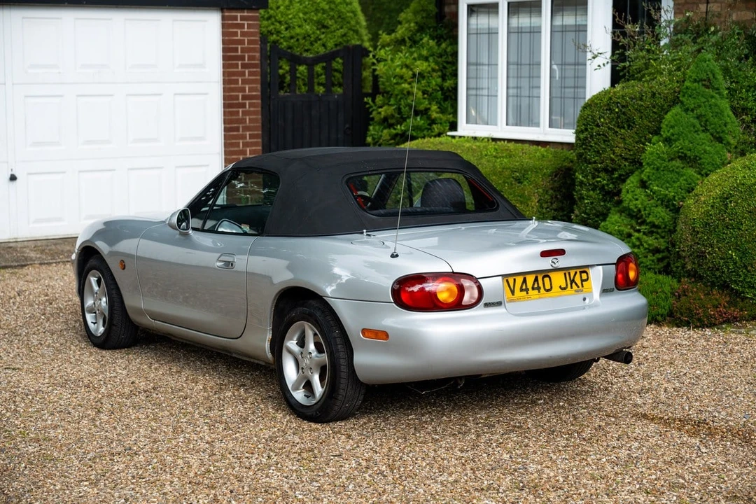2000 Mazda NB MX-5 Miata - Image 23 of 30