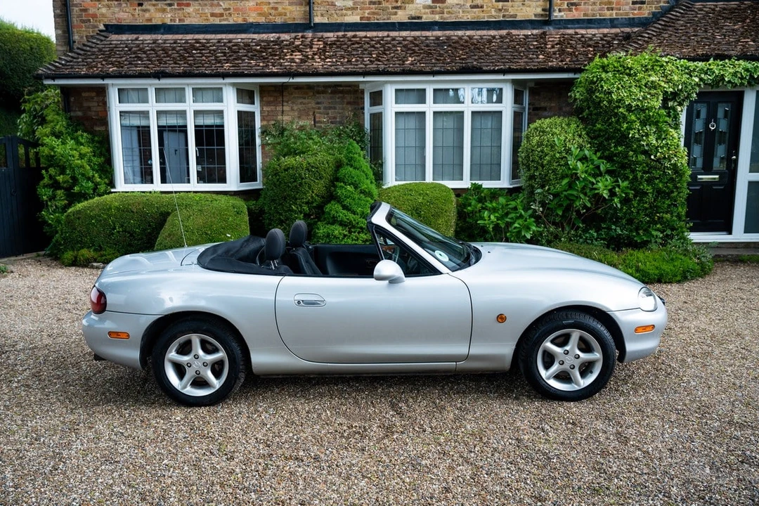 2000 Mazda NB MX-5 Miata - Image 14 of 30