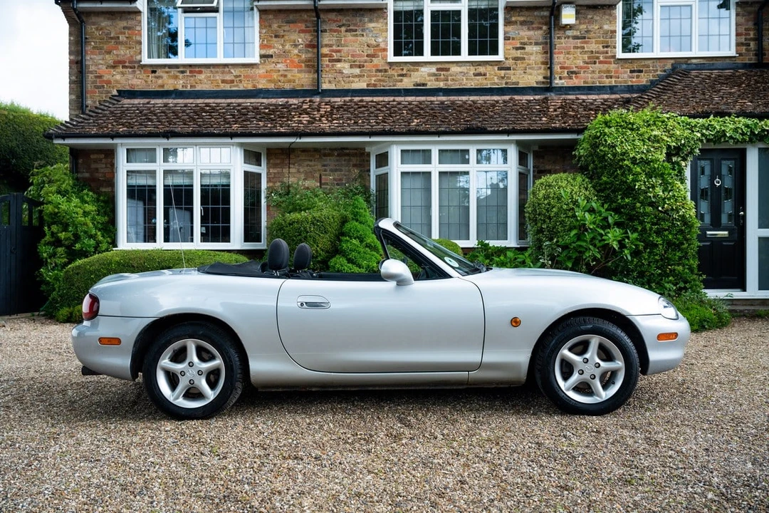 2000 Mazda NB MX-5 Miata - Image 15 of 30