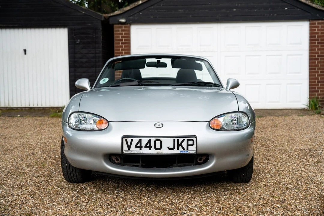 2000 Mazda NB MX-5 Miata - Image 19 of 30