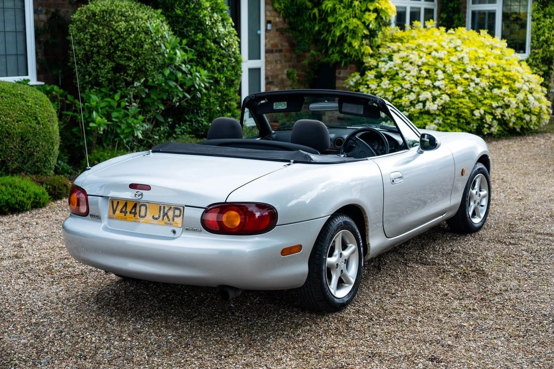 2000 Mazda NB MX-5 Miata - Image 20 of 30