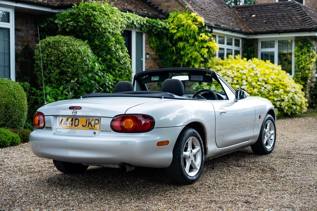 2000 Mazda NB MX-5 Miata - Image 21 of 30