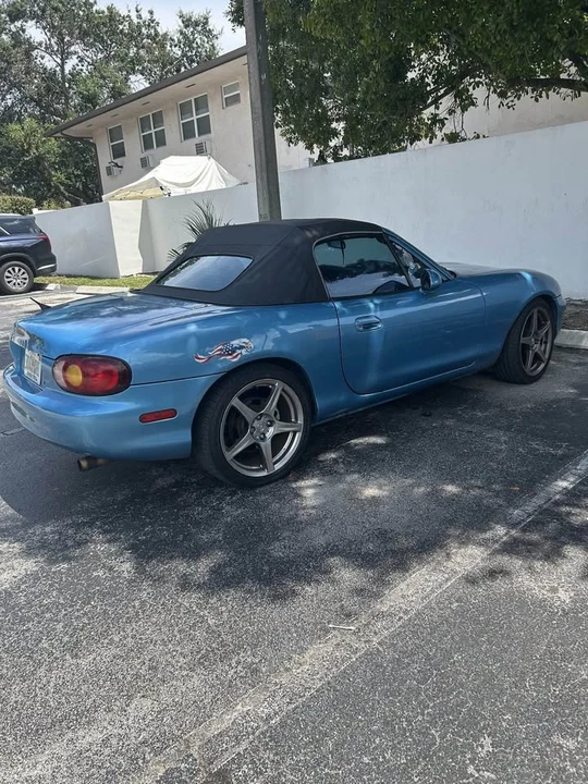 2000 Mazda NB MX-5 Miata - Image 4 of 5