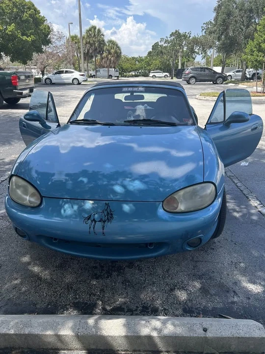2000 Mazda NB MX-5 Miata - Image 3 of 5