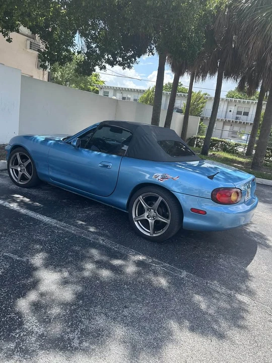 2000 Mazda NB MX-5 Miata - Image 3 of 5