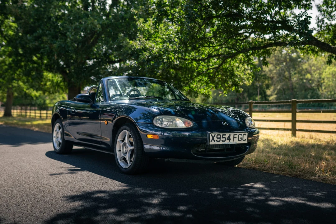 2000 Mazda NB MX-5 Miata - Image 2 of 31