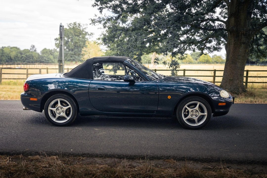 2000 Mazda NB MX-5 Miata - Image 16 of 31